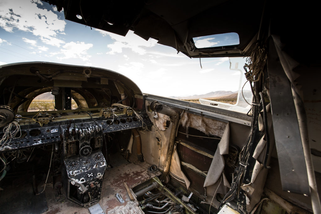 Stranded Airplane Cockpit HW95 - Nevada USA