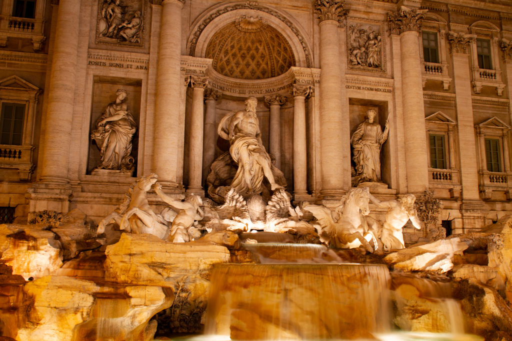 Trevi Fountain - Rome Italy