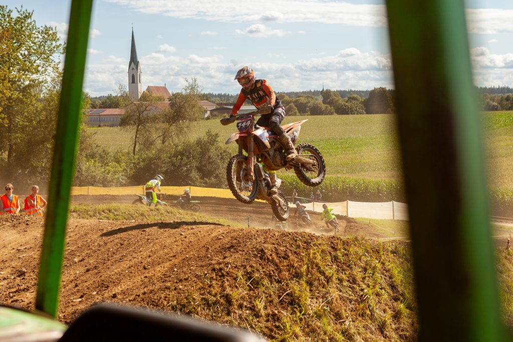 Felix Hail jumping up the step-up in Hohenlinden